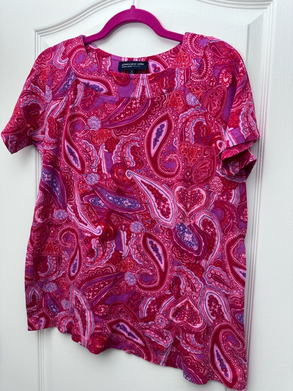 Jones New York Pink & Purple Paisley Short Sleeve Tee